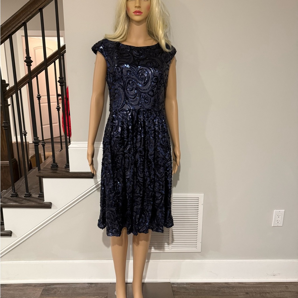 Badgley Mischka Chic Midnight Blue Sequin Midi Dress with open back